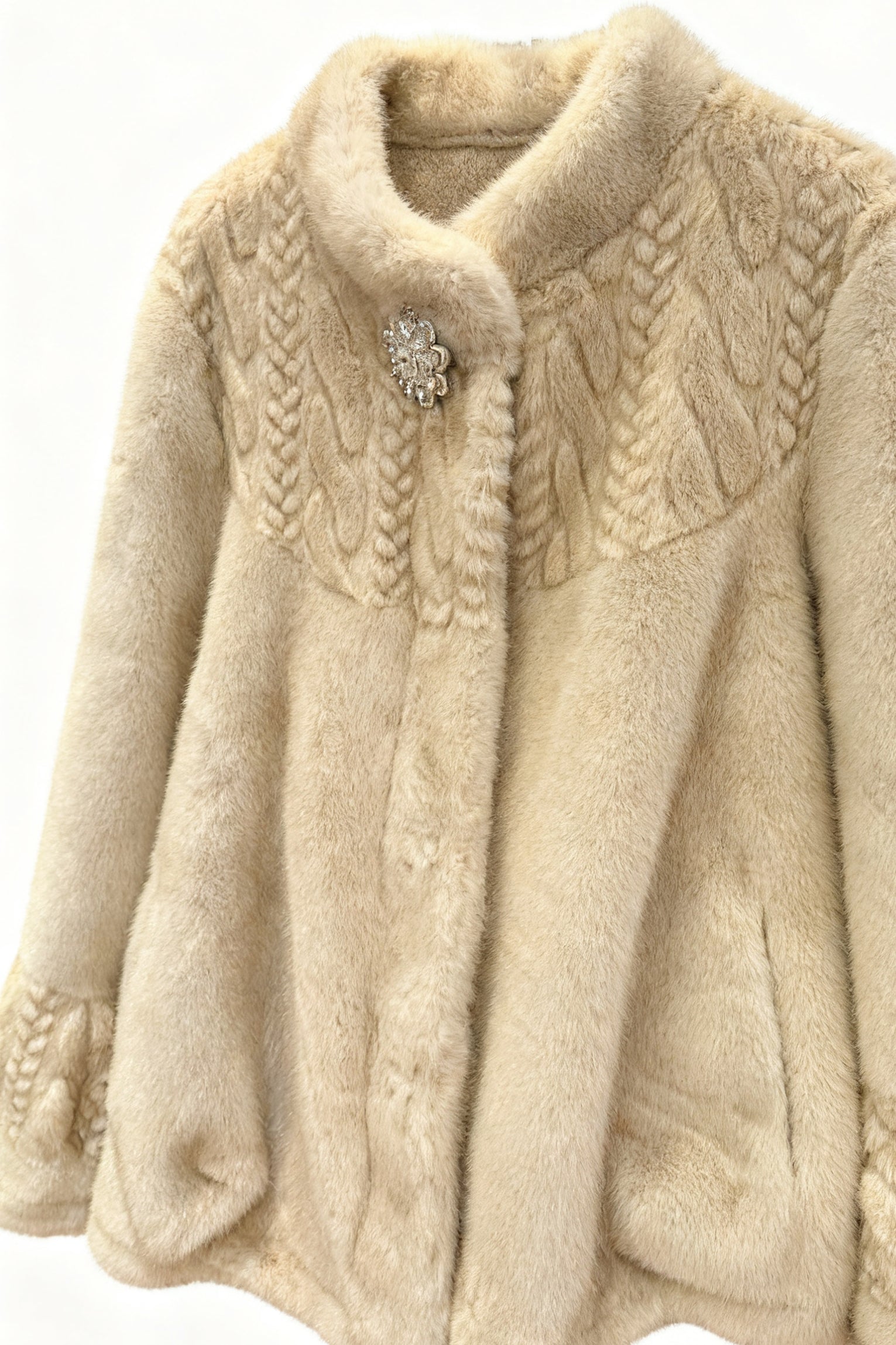 Q25 Short Vegan Fur Jacket