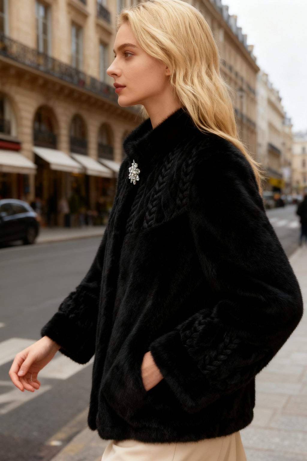 Q25 Short Vegan Fur Jacket