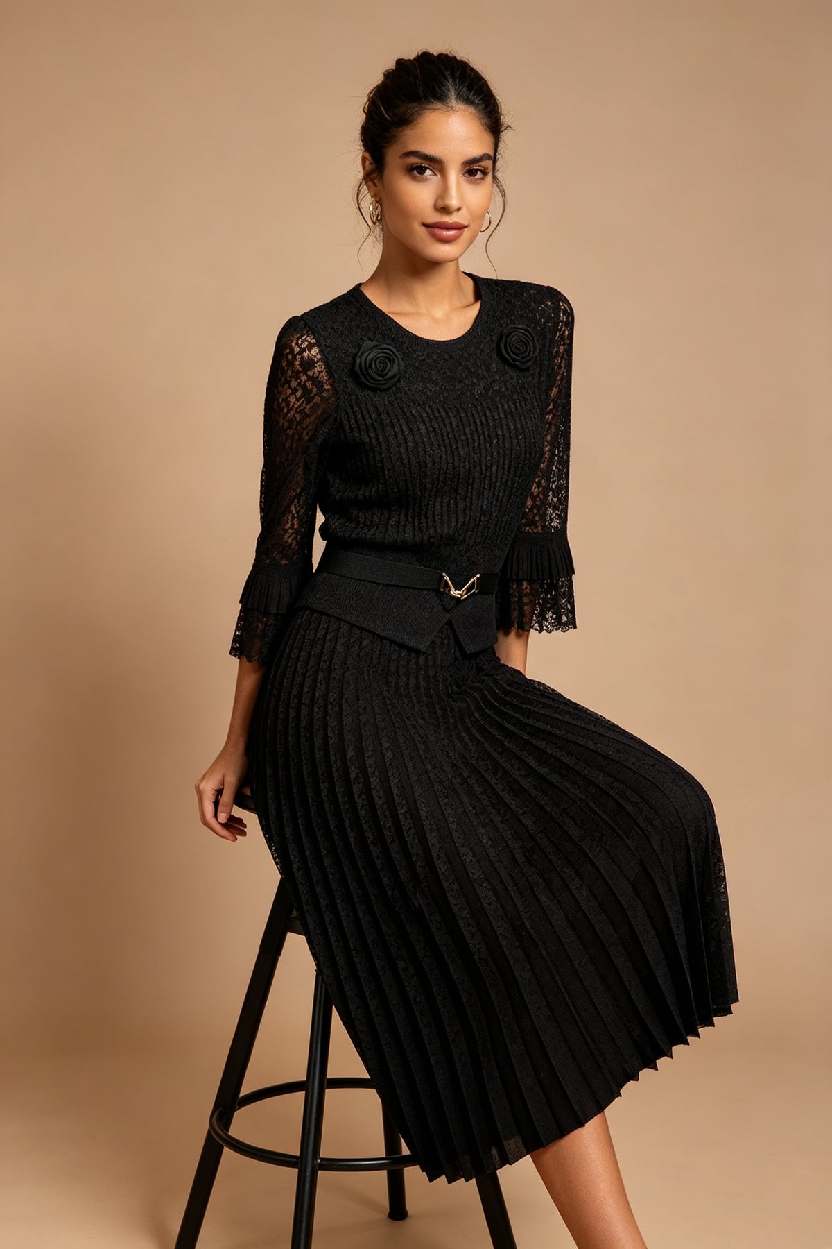 Q26 Pleated Lace Magic Dress with Half Sleeves