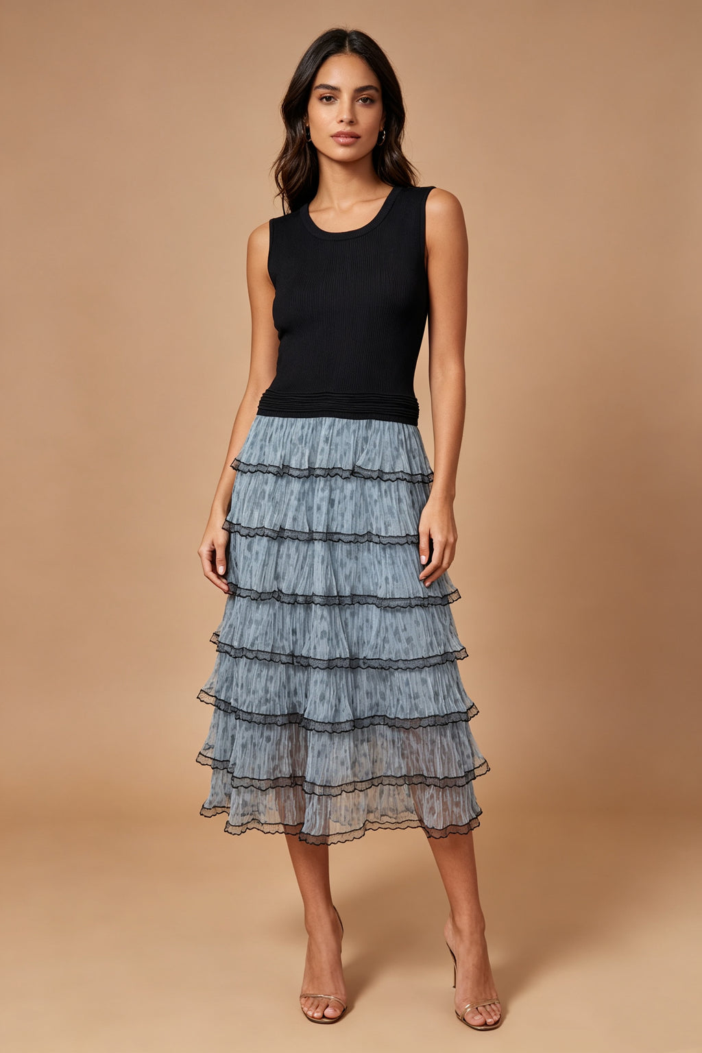 Q26 Ribbed Tiered Long Dress