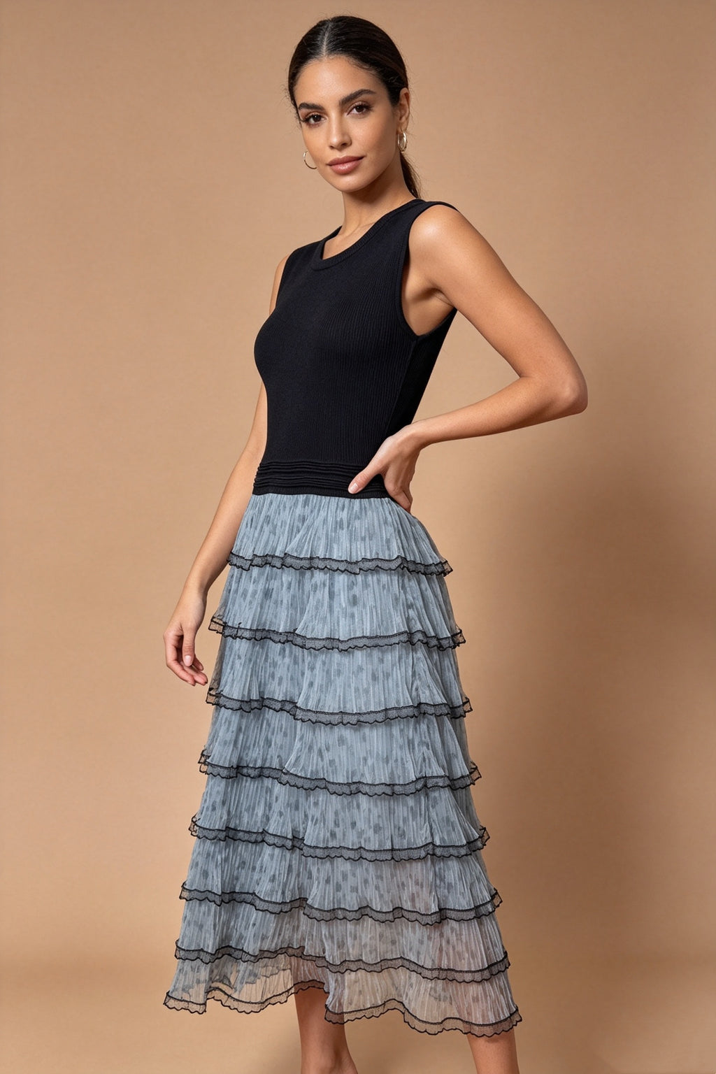 Q26 Ribbed Tiered Long Dress