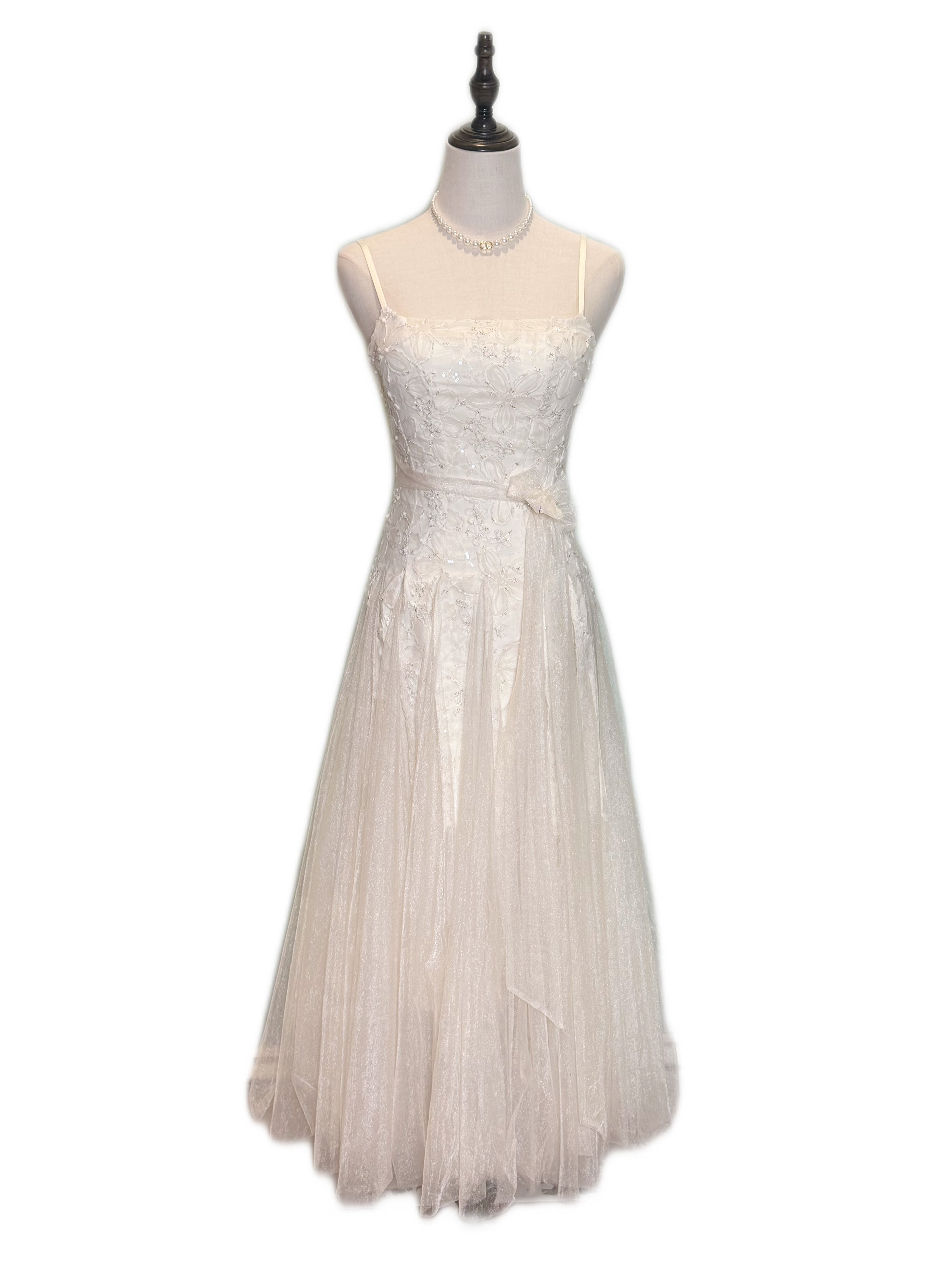 Q25 Cream Lace Tie-Back Dress