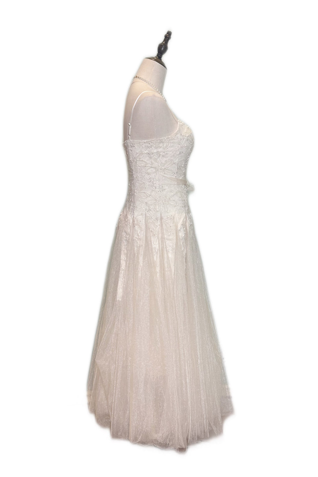 Q25 Cream Lace Tie-Back Dress