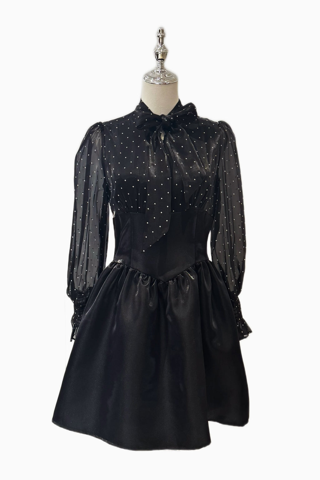 Q25 Polka-Dot Bowtie Short Dress