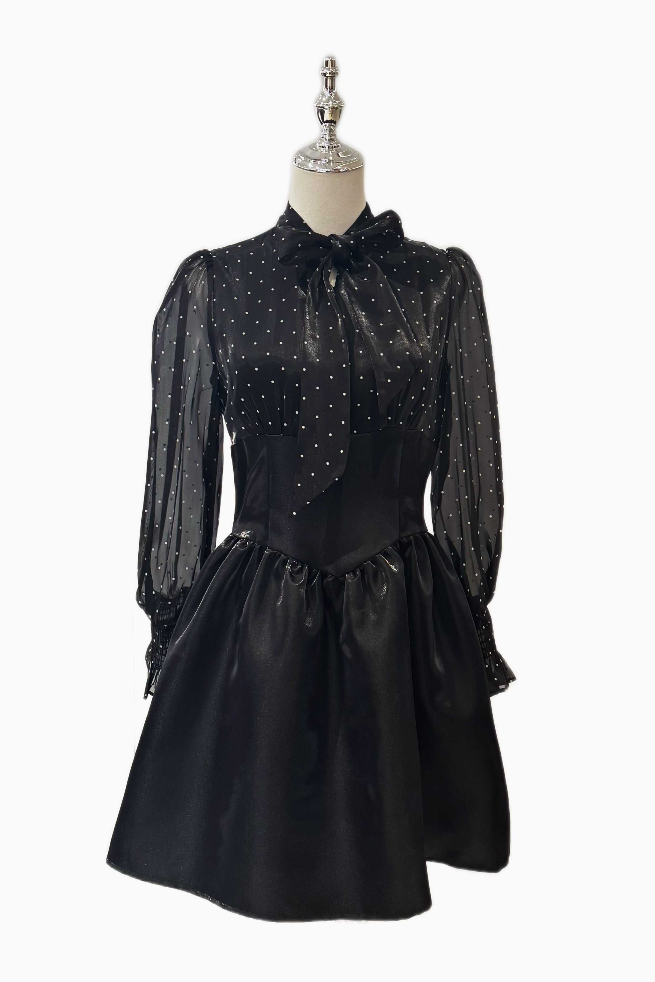 Q25 Polka-Dot Bowtie Short Dress