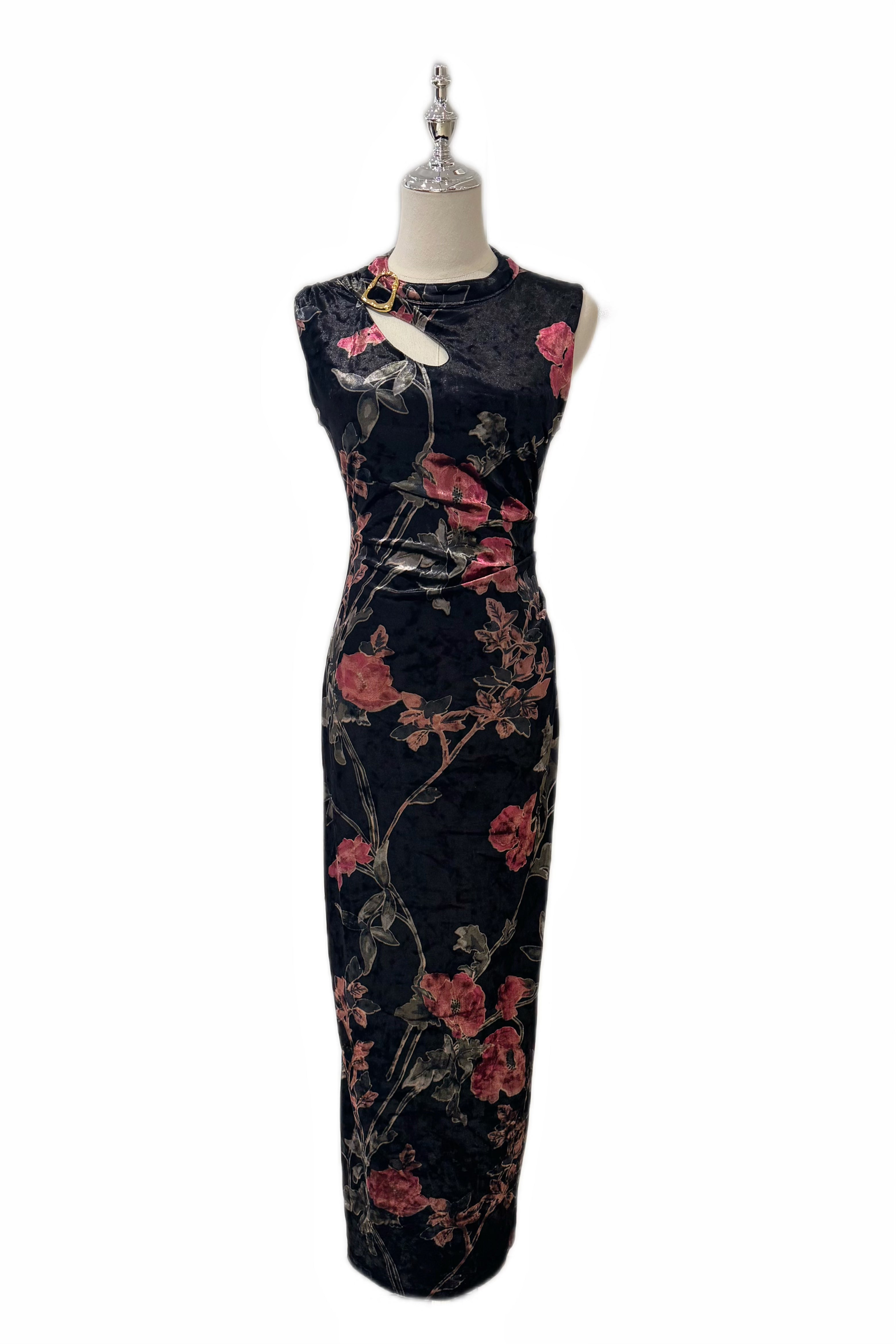 Q25 Velvet Buckle Slit Dress