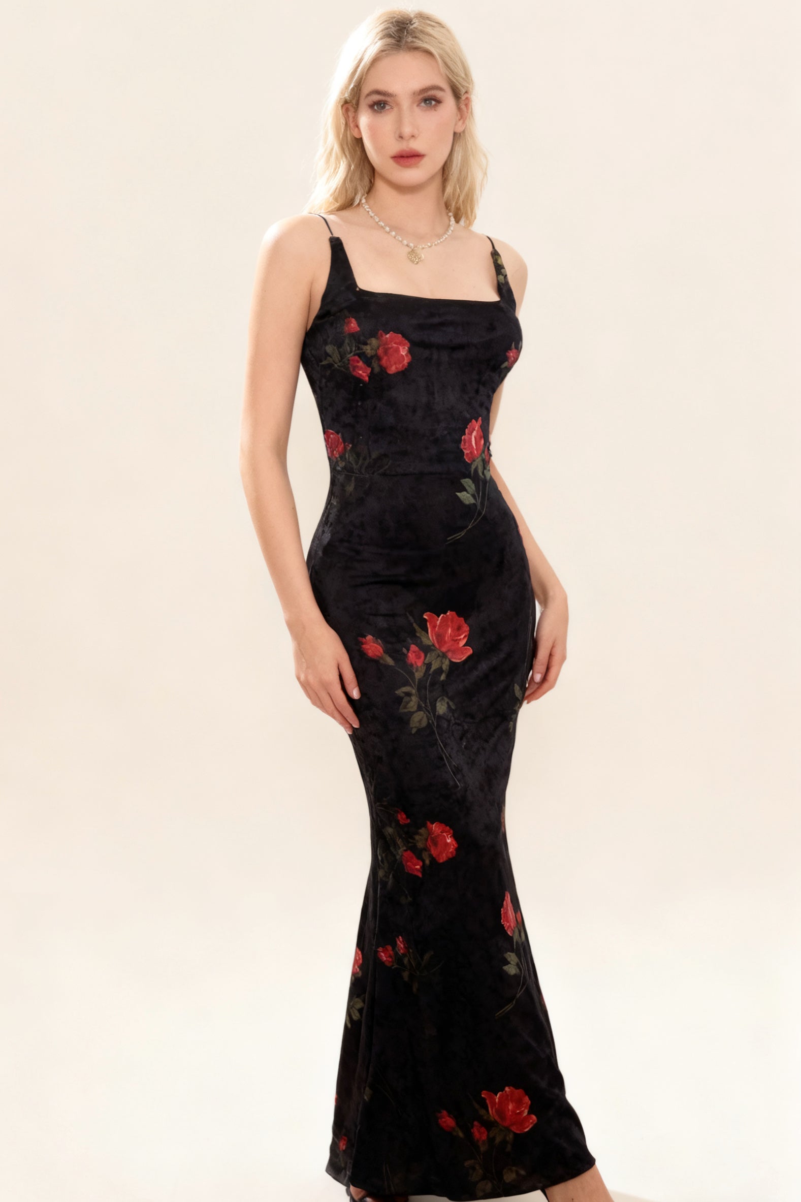 Q25 Rosy Velvet Long Dress