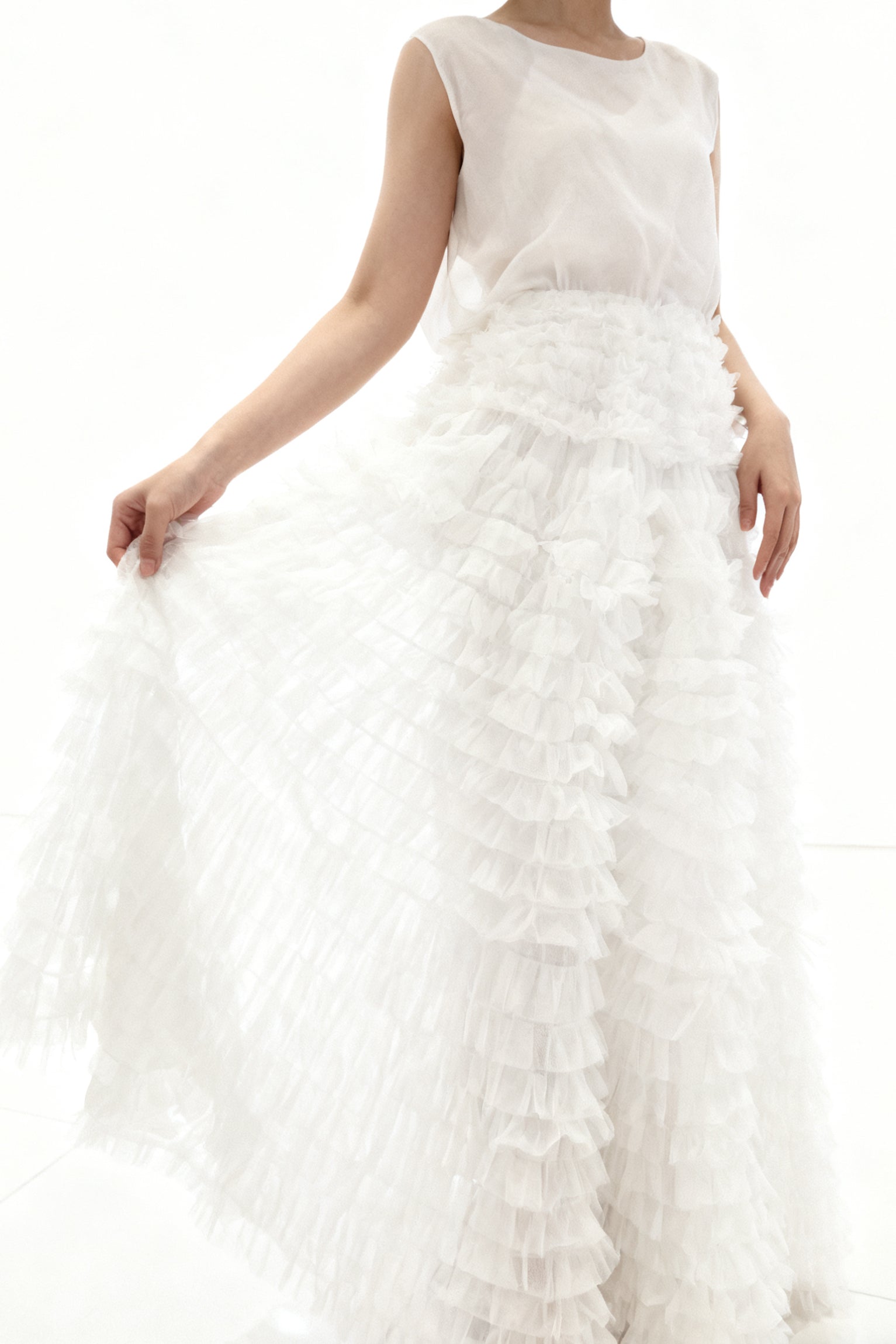 Q25 Symmetrical Layered Lace Skirt