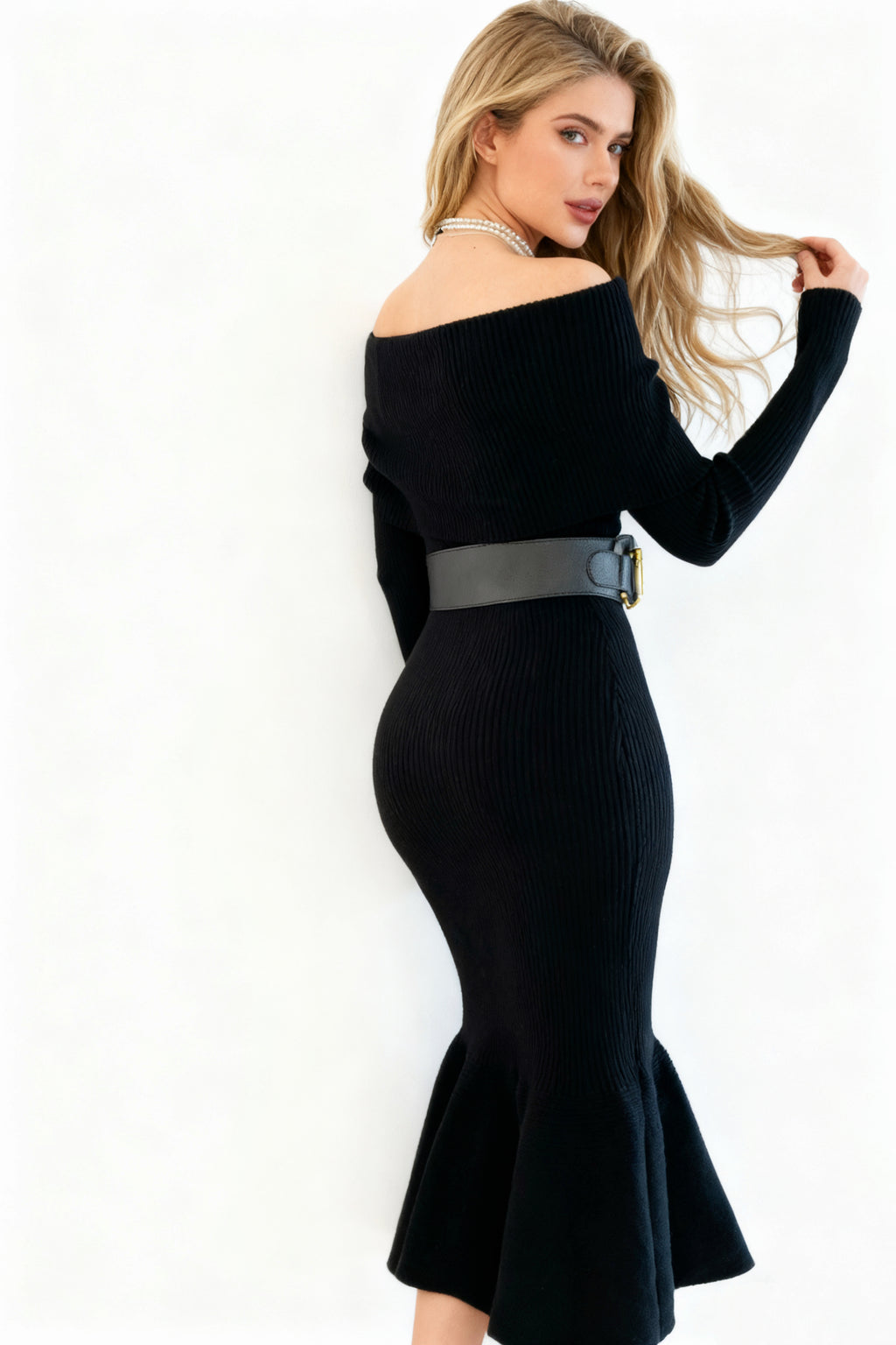 Q25 Off-Shoulder Mermaid Sweater Dress with Belt