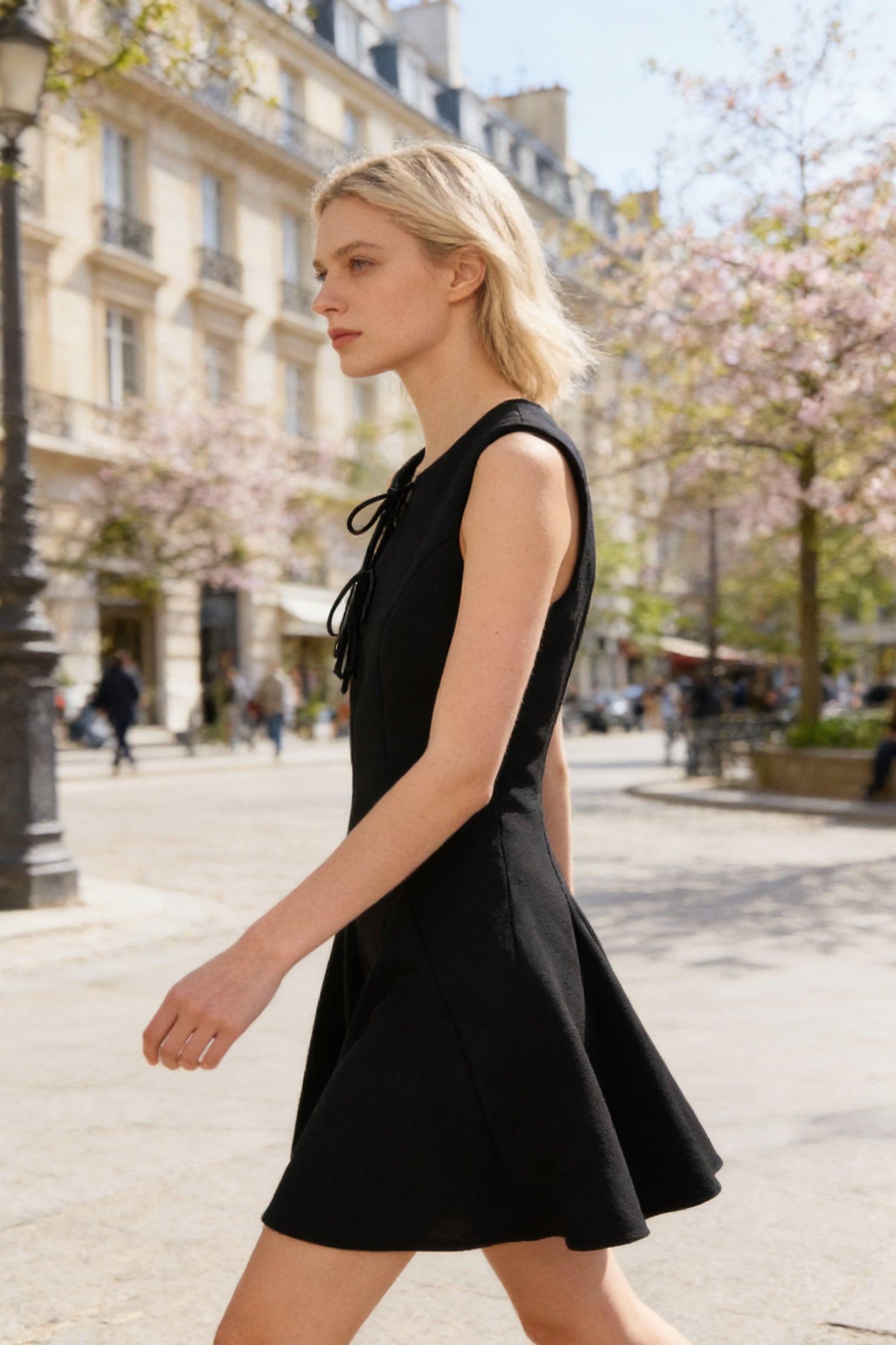 Q26 Cutout Bow Sleeveless Mini Dress