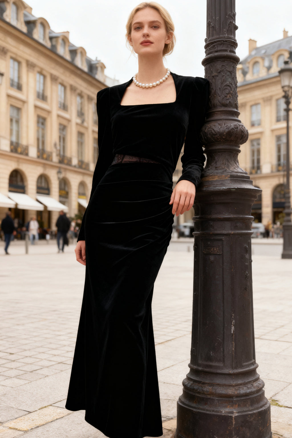 Q25 Cutout Lace Long-Sleeve Velvet Dress