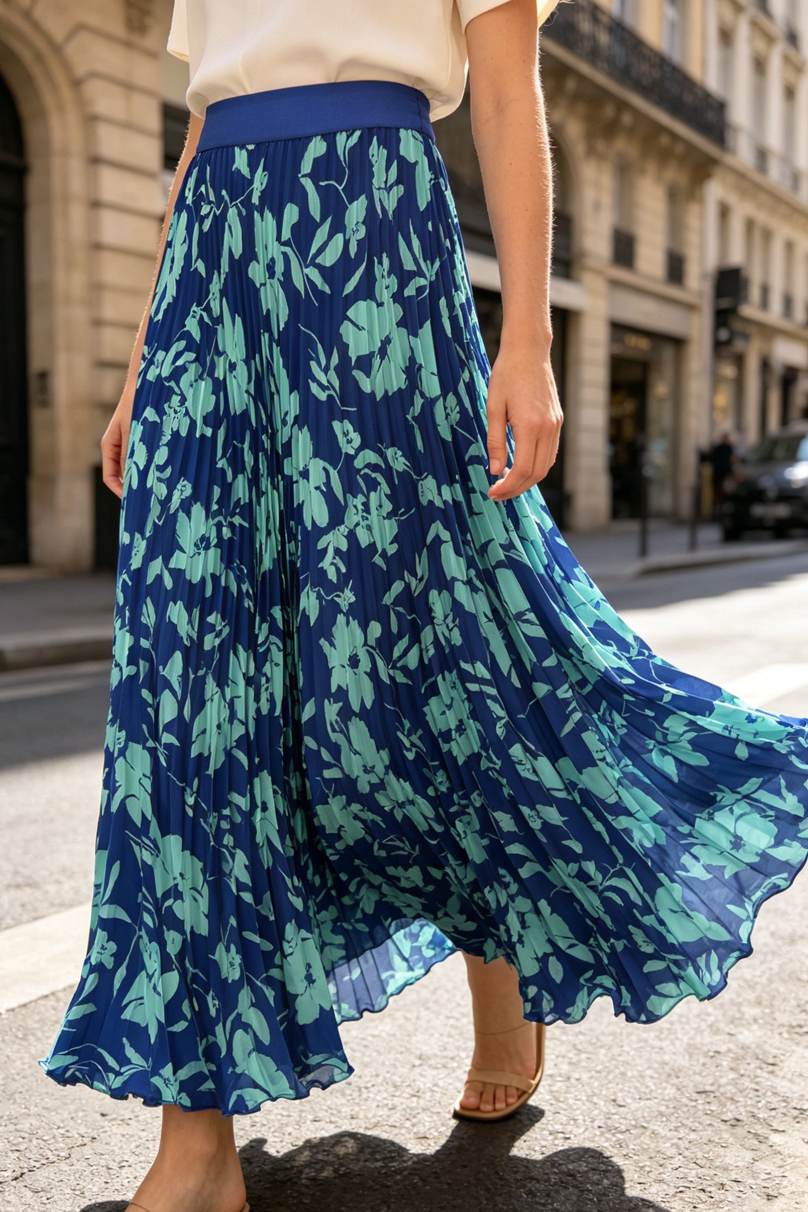 Q26 Bloom Pleated Long Skirt