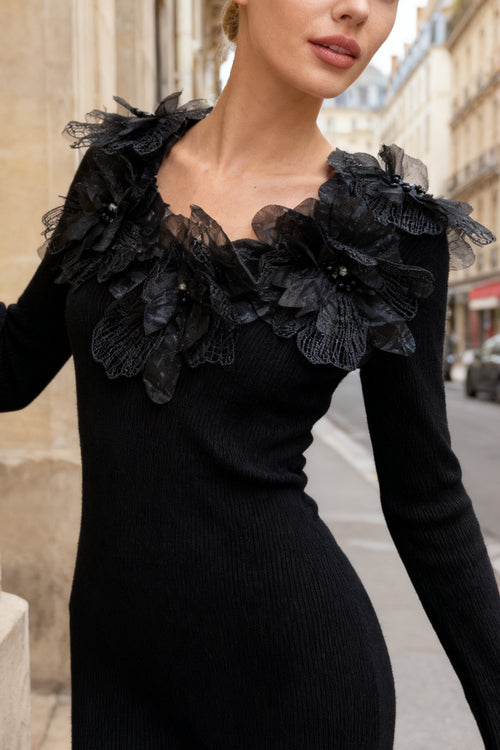 Q25 3D Floral V-Neck Sweater Top